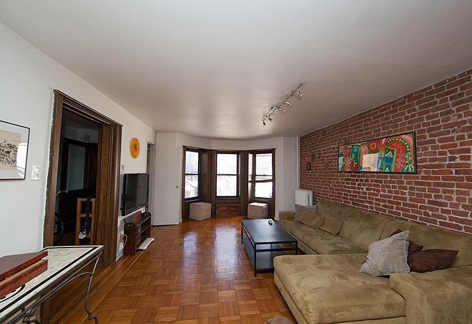 2nd image of 523 9th St