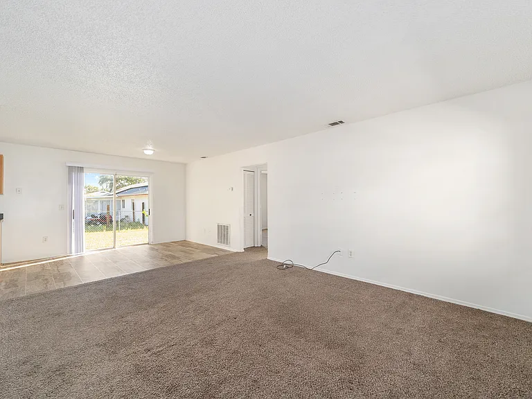 325 Oak Track Crse — Photo 5