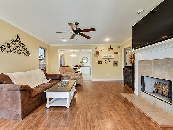 4th image of 316 Saint Matthias Dr