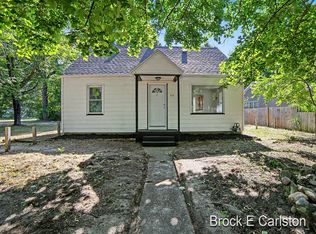 112 S Kenwood St, Muskegon, MI 49442
