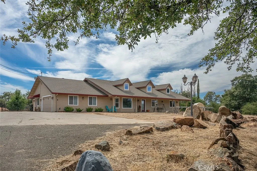 6656 Pontius Ln photo 1
