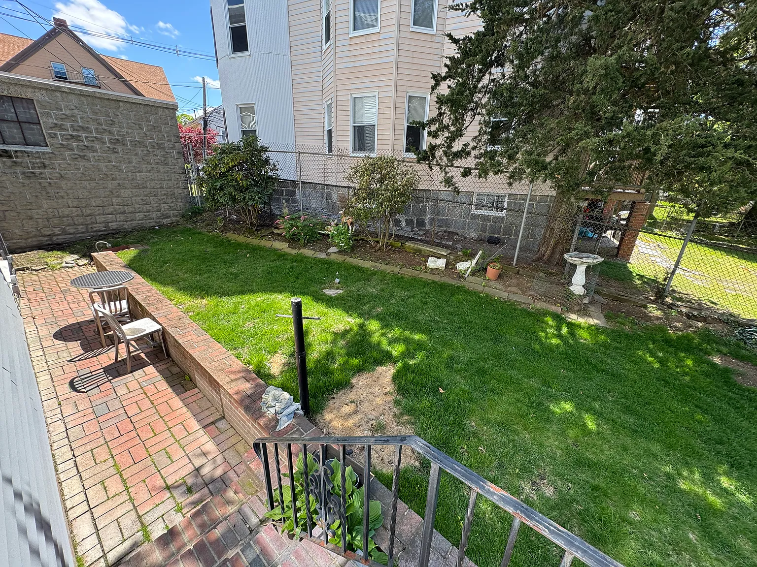 3 bed, 1.0 bath, $2,800 — Photo 3