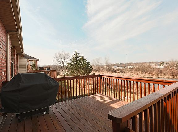 4th image of 11748 Imperial Ln