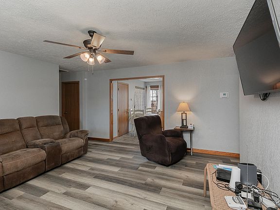 5th image of 24 Oak Crest Drive