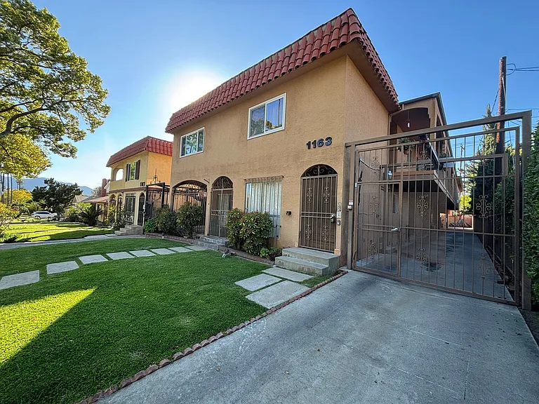 1163 Winchester Ave — Photo 24