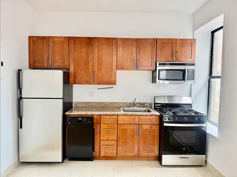 101 W 126th St #5F — Photo 3