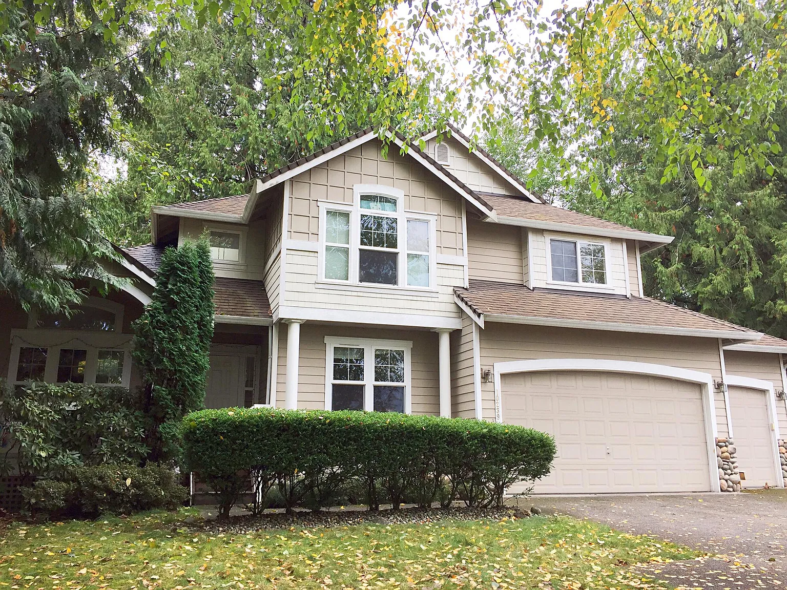 3 bed, 2.5 bath, 2320 sqft, $4,500 — Photo 1