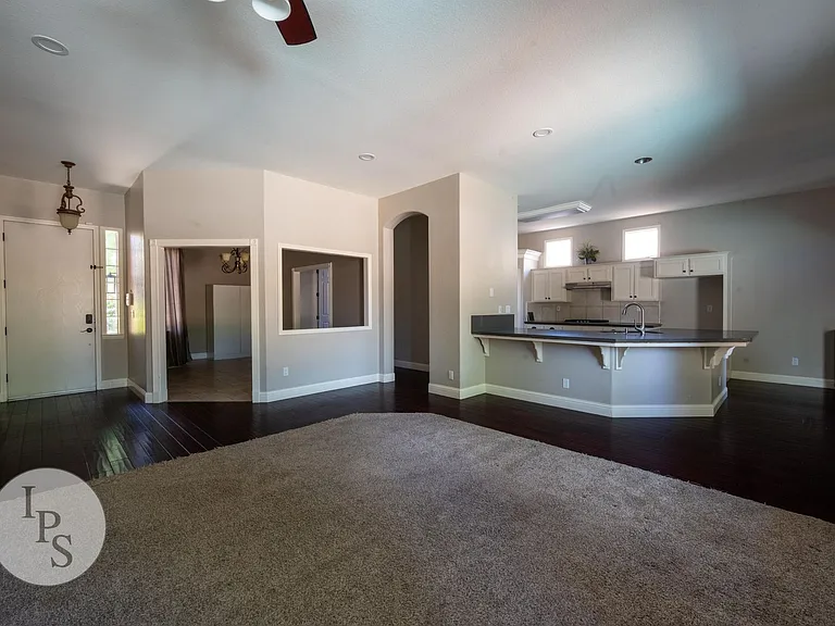 2389 Prescott Ave — Photo 7