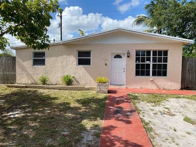 1131 NE 211th St, Miami, FL, 33179