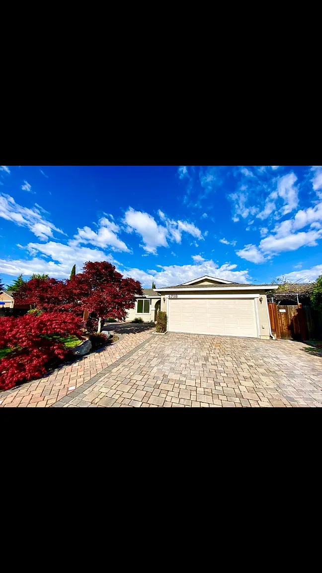 4718 Oyster Bay Dr photo 1
