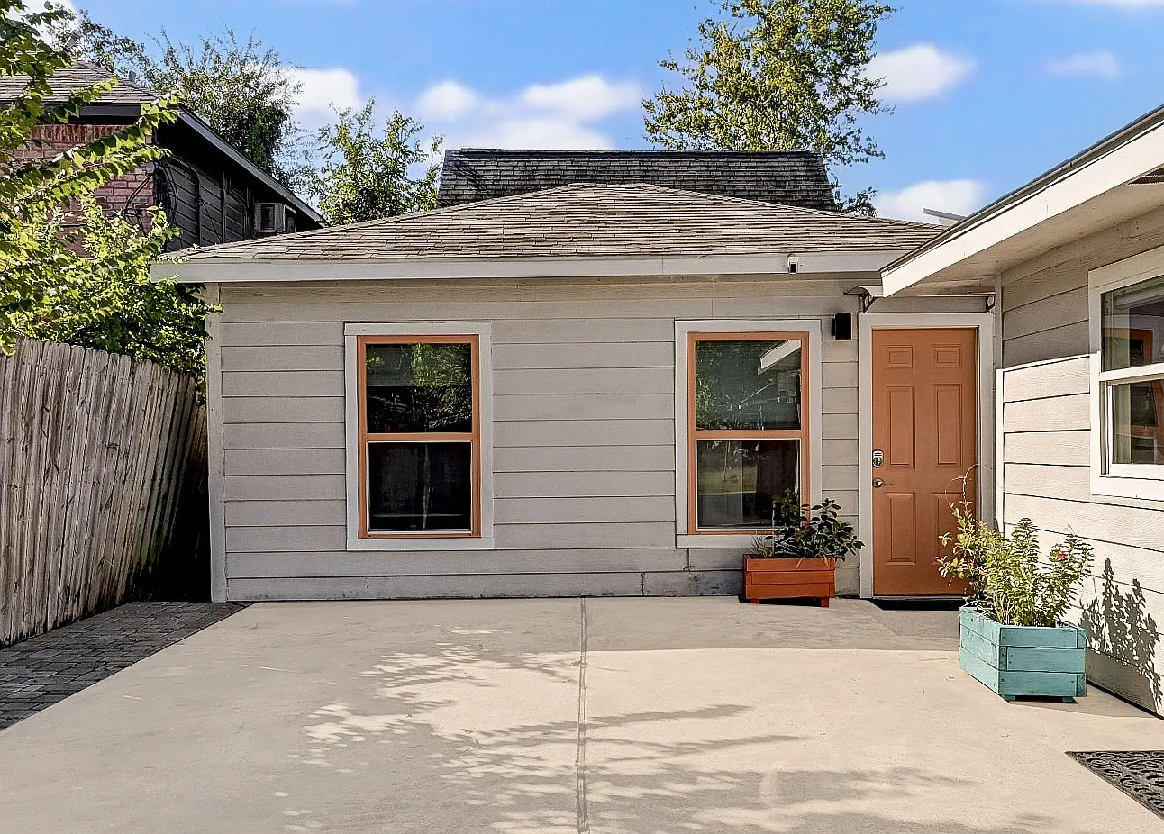 1 bed, 380 sqft, $1,600 — Photo 1