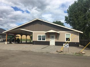 2907 N Greenwood St, La Grande, OR 97850