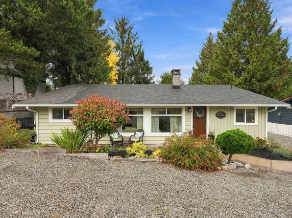 5734 Pebble Cres, Sechelt, BC V0N 3A3