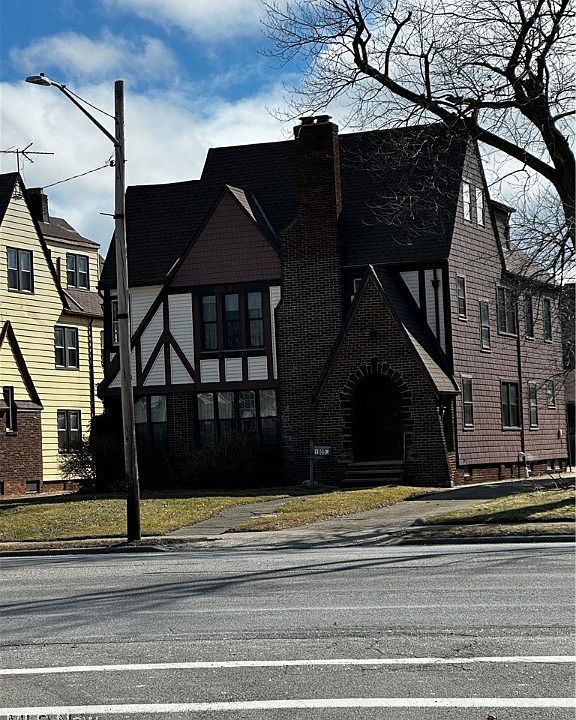 1st image of 19050 Lake Shore Blvd