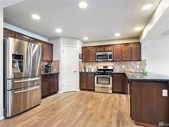 4th image of 18818 111th Avenue Ct E