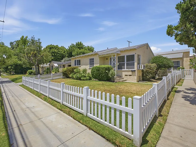 321 W Alameda Ave — Photo 11