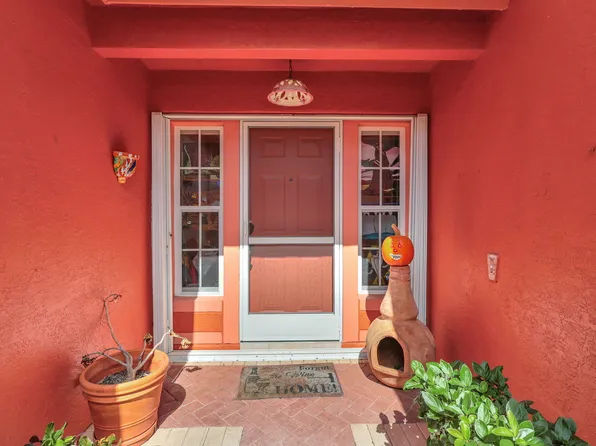 2745 Pointe Circle, Greenacres, FL 33413