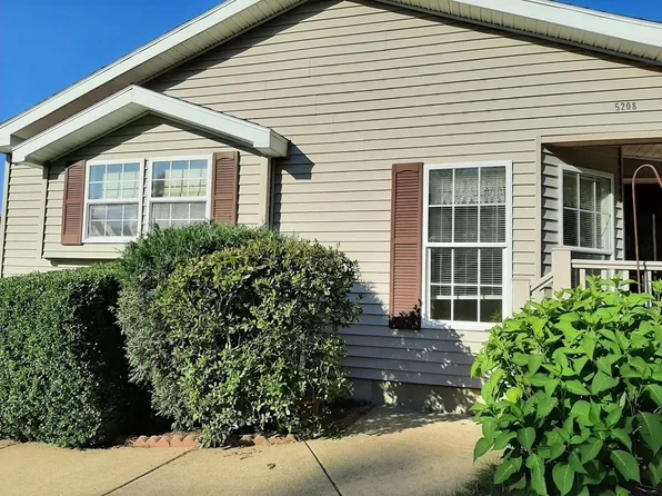 5208 Oak Point Dr, Middleboro, MA 02346