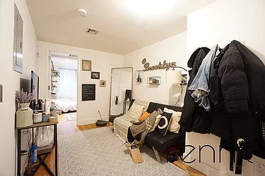 Rented by Rennit Inc.