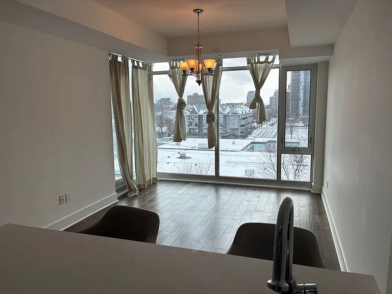 255 Bay St — Photo 42