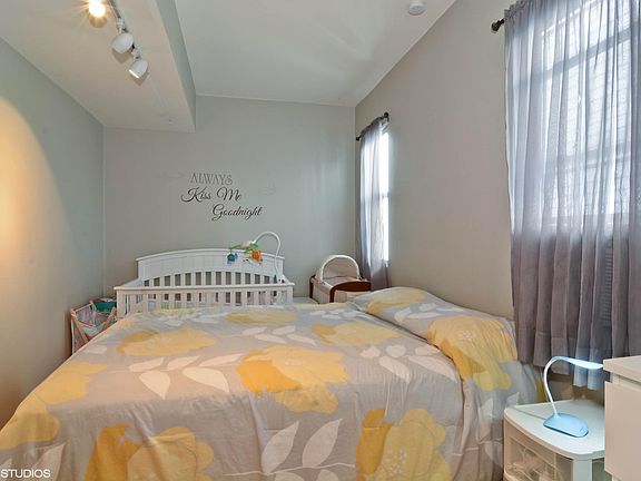 5th image of 3747 W Diversey Ave #2