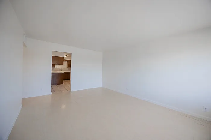 617 E Brown Rd — Photo 7