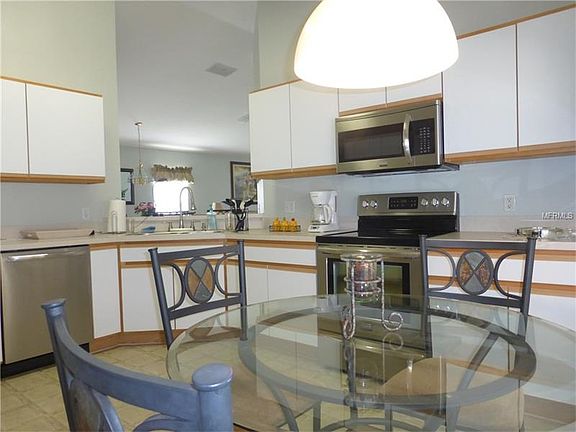 2nd image of 650 Vineyard Way