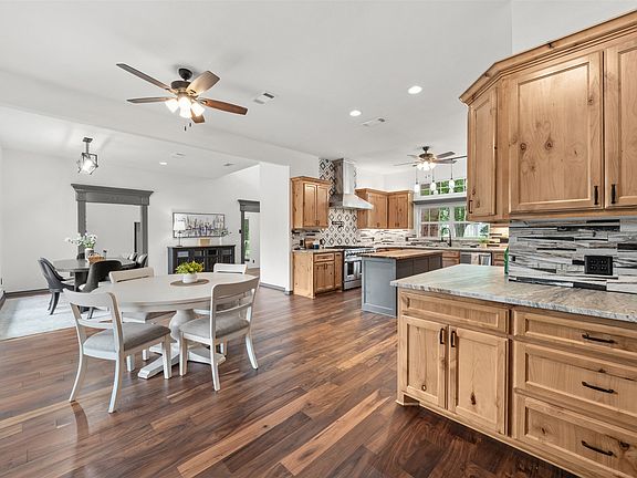 4th image of 3091 Rockbridge Rd