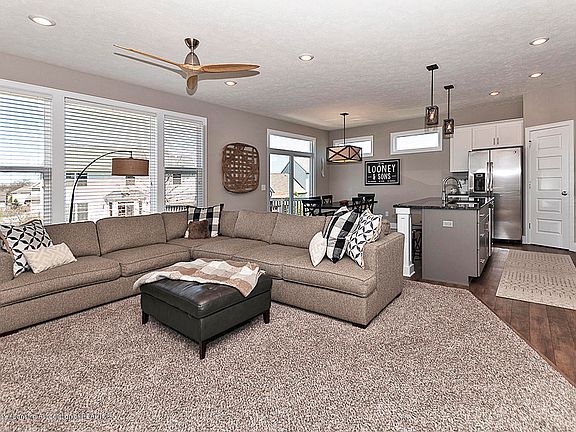 4th image of 10599 Saddlebrook Dr