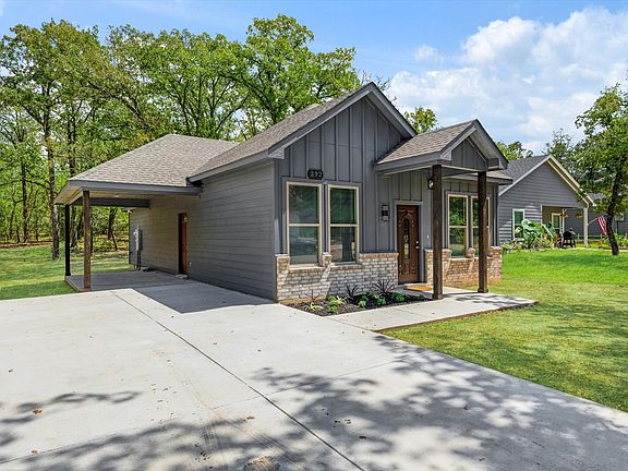 2nd image of 292 Harris Blvd