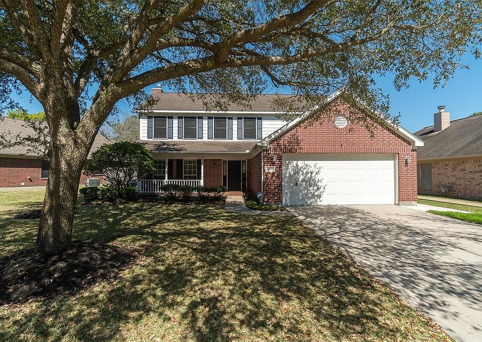 1st image of 14922 Chestnut Falls Dr