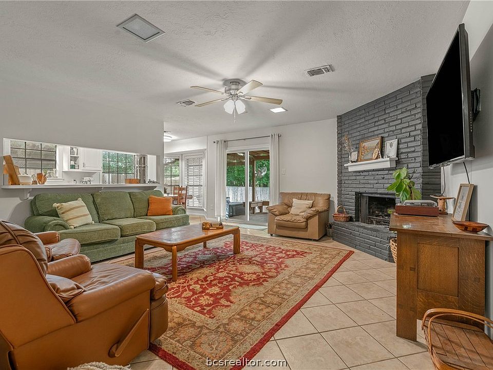 1st image of 3003 Adrienne Dr