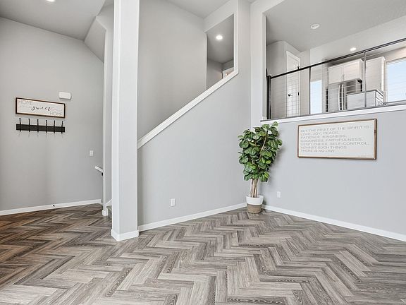 5th image of 471 N Cochran Pl