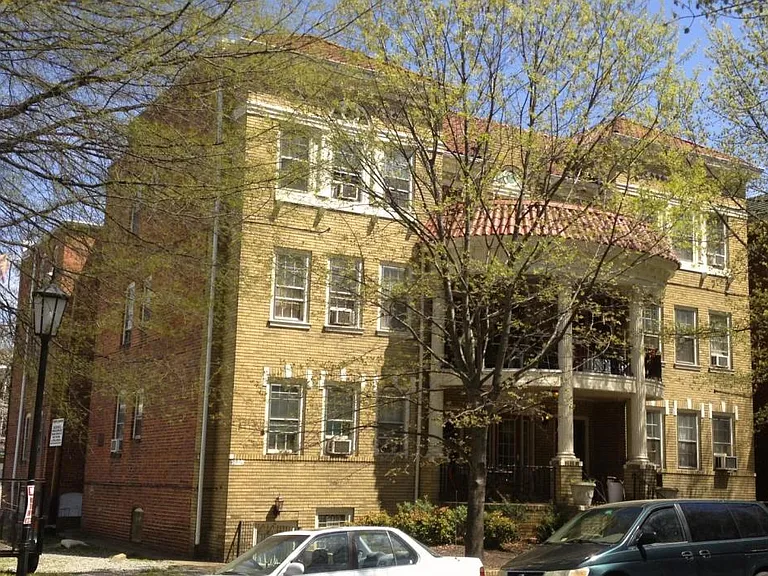 2816 Monument Ave #8 — Photo 1