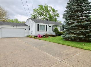 3710 Grape Ave NE, Grand Rapids, MI 49525