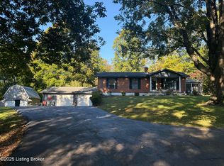 555 Vessels Rd, Vine Grove, KY 40175