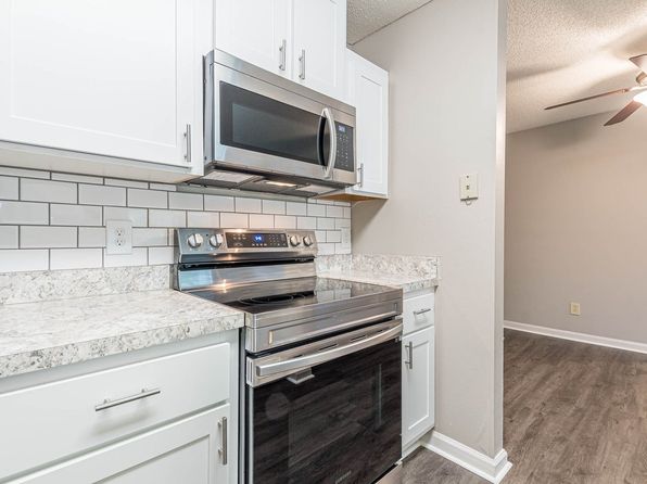 Balmoral Village | 450 S Peachtree Pkwy, Peachtree City, GA