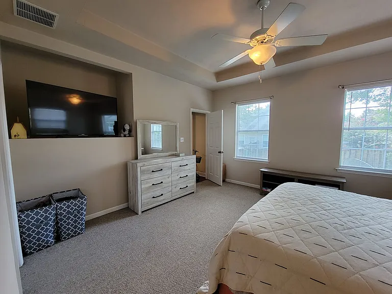 5521 Hampton Woods Way — Photo 28