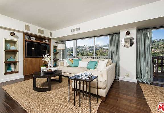 5th image of 999 N Doheny Dr APT 1103
