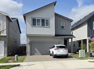 2431 Sawtelle Dr, Woodburn, OR 97071