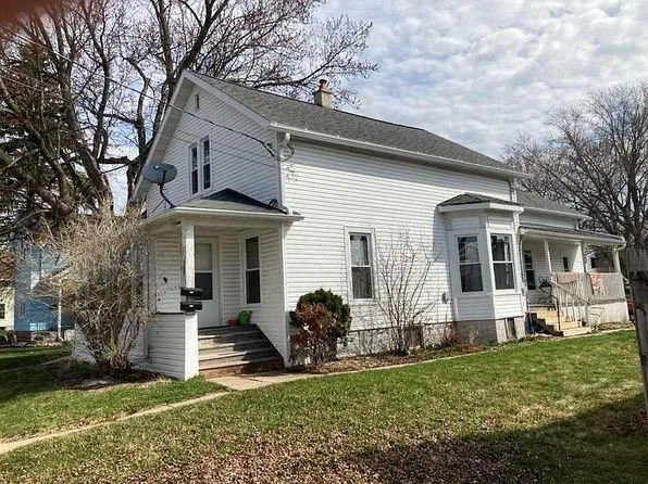 1038A Jefferson St, Oshkosh, WI 54901