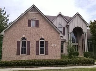 4763 Oakhurst Ridge Rd, Clarkston, MI 48348
