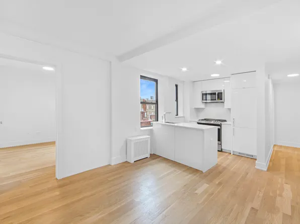 308 W 30th St, New York, NY