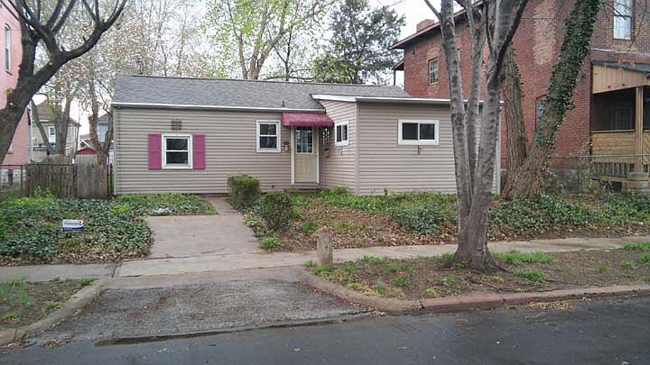 1st image of 2217 Grand Ave