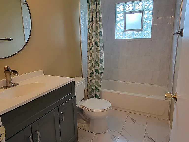 1512 Johnson St — Photo 5
