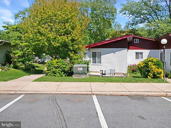3rd image of 38 Steven Ct #212