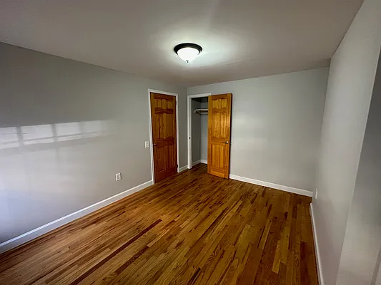 Rented by Premier Metro Realty Corp | media 12