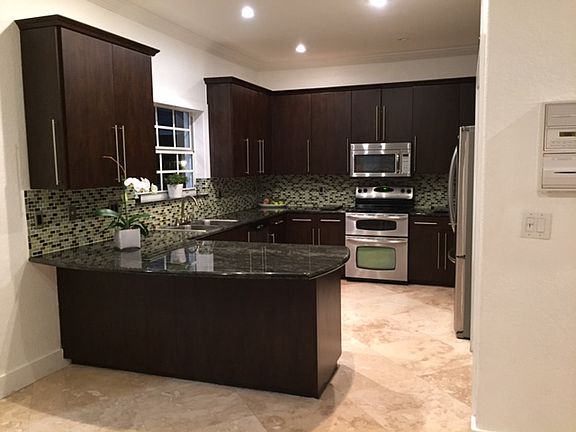 3rd image of 10480 NW 48th St