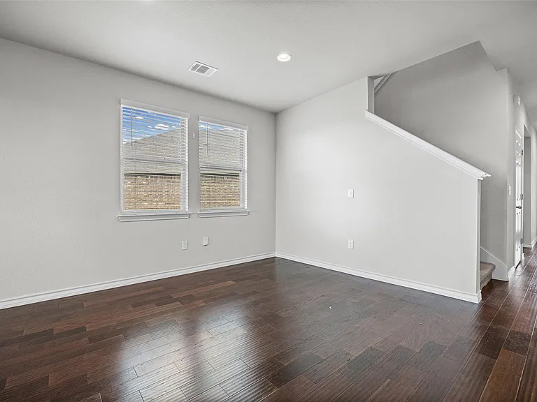 11924 Gilleland Ln — Photo 6