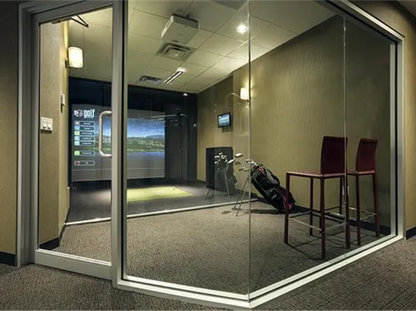 330 East 38th Street image 17 of 27